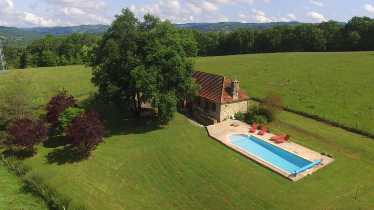 Puy-d'Arnac Cottage | 2 bedroom cottage with private pool surrounded by nature