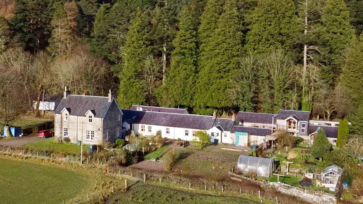 Carradale Cottage | 2 bedroom cottage in Carradale village, sleeps 4, close to coast.