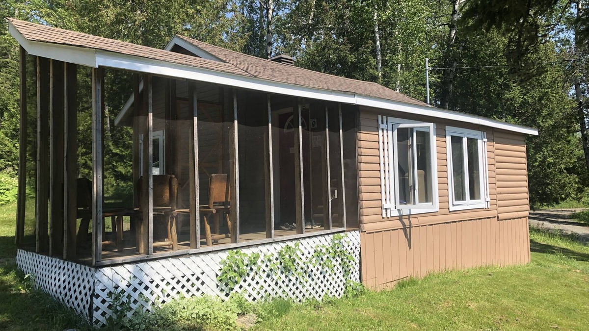 Marten River Cottage | 2 Bedroom Cottage - Newly Updated in Marten River, ON - Olive the Lake Cottage #1