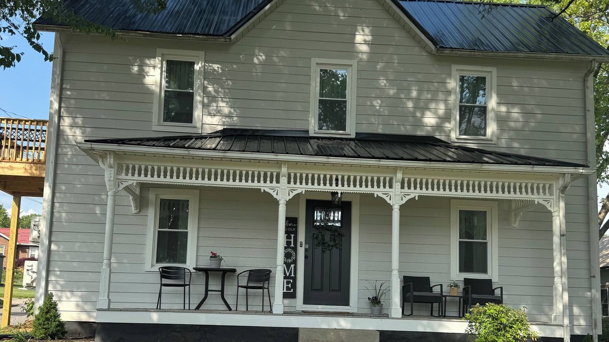 Greeneville Apartment | 2 Bedroom Downtown Greeneville- Park Place
