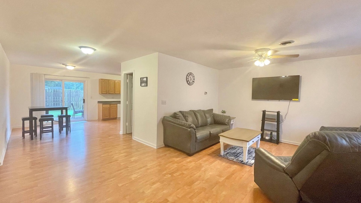 Cambria Apartment | 2-bedroom Duplex with Attached Garage and WIFI in Cambria
