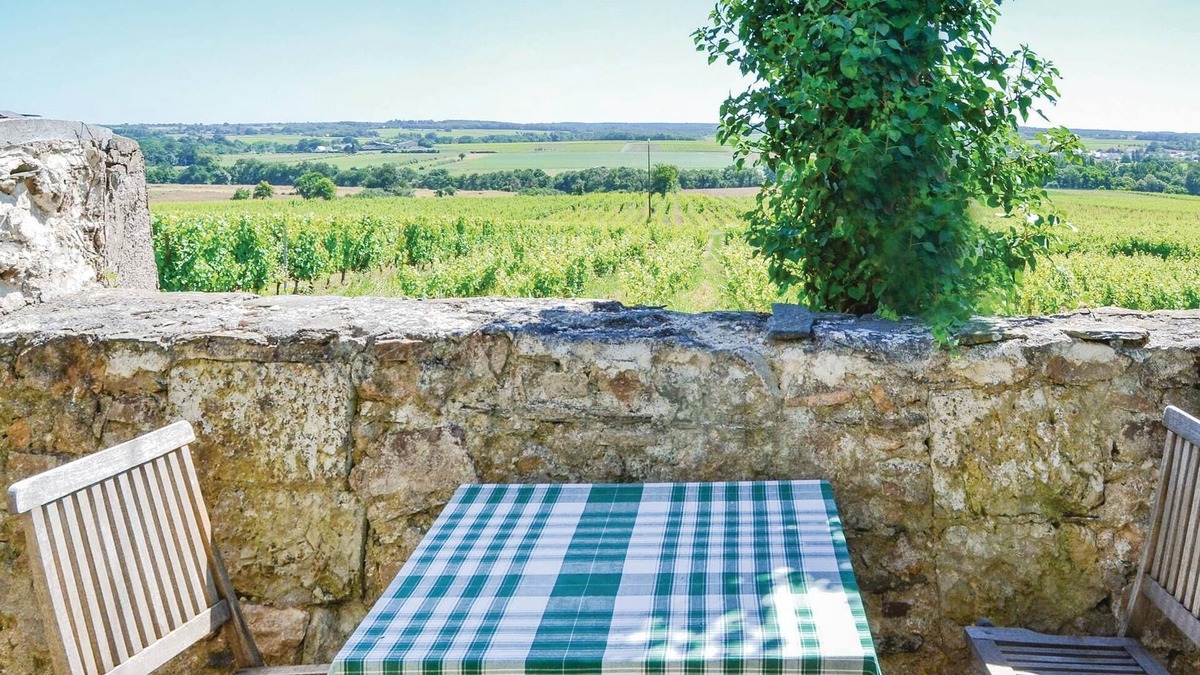Saint-Jean-des-Mauvrets House | 2 bedroom accommodation in St Jean des Mauvrets