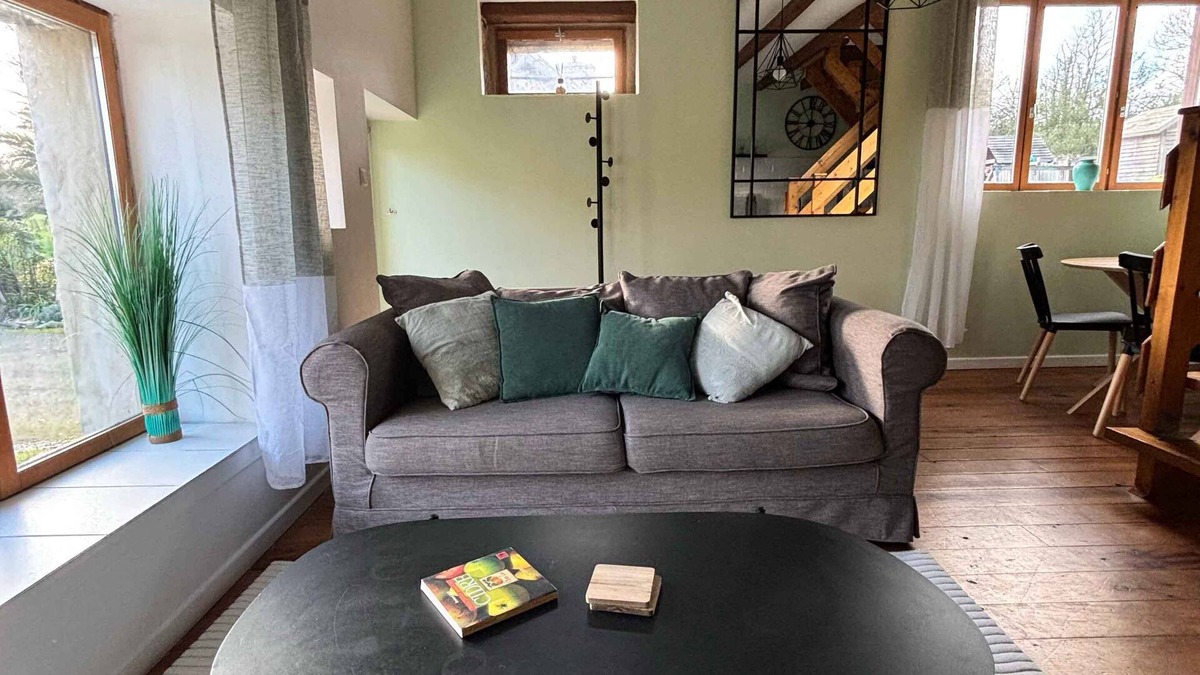 Henansal Cottage | 2 bedroom gite with heated covered pool