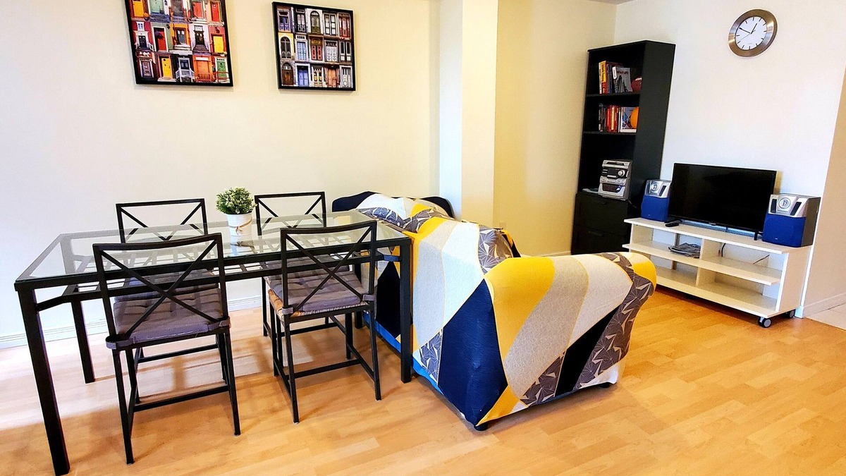 Village at York University House | 2-bedroom guest suite at YorkU+parking near subway