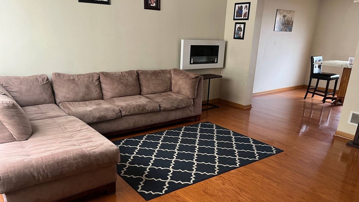 Northeast Columbus House | 2 Bedroom Home Near Easton- Free Utilities!