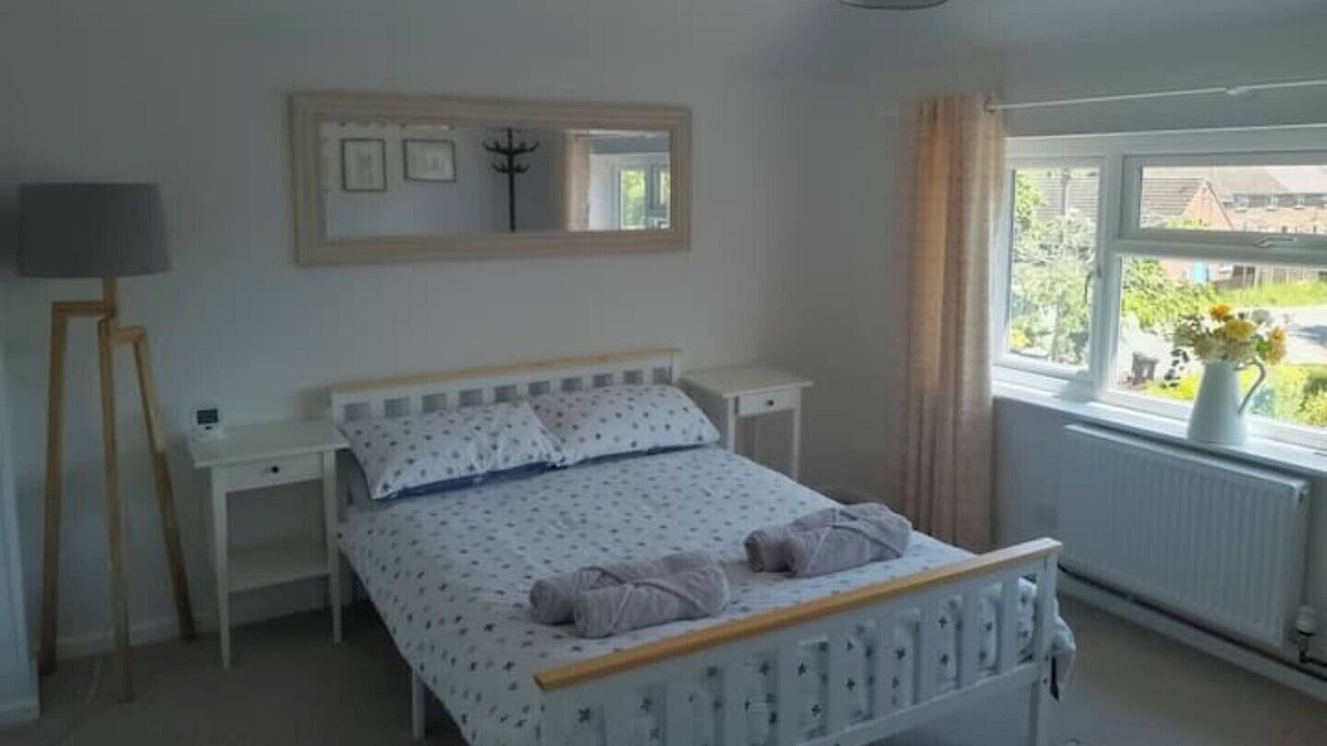 Riseley House | 2 Bedroom House