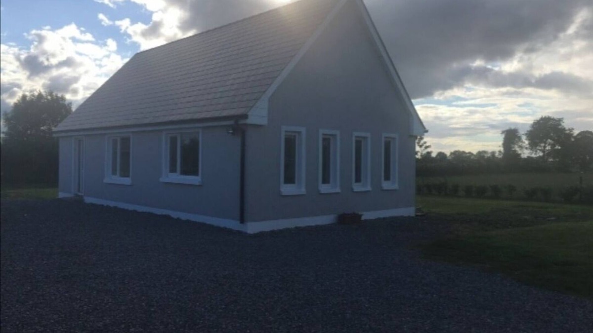 Leinster House | 2 Bedroom House near Athy