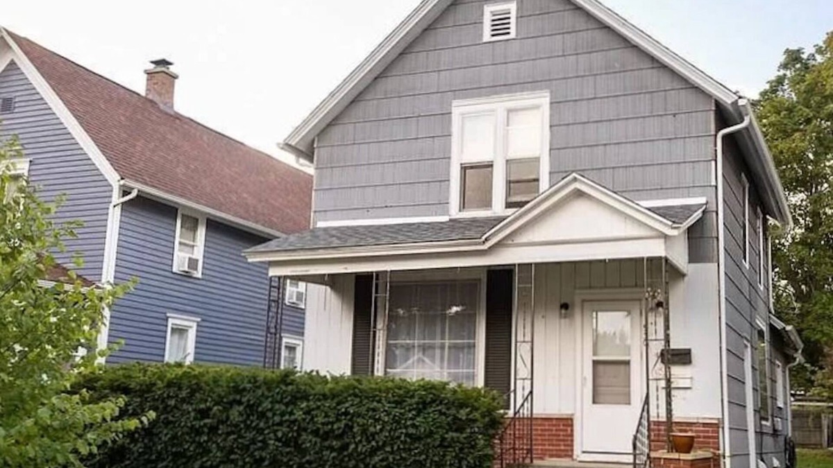 Saint Joseph House | 2-bedroom in quiet neighborhood - monthly rental perfect for traveling workers!
