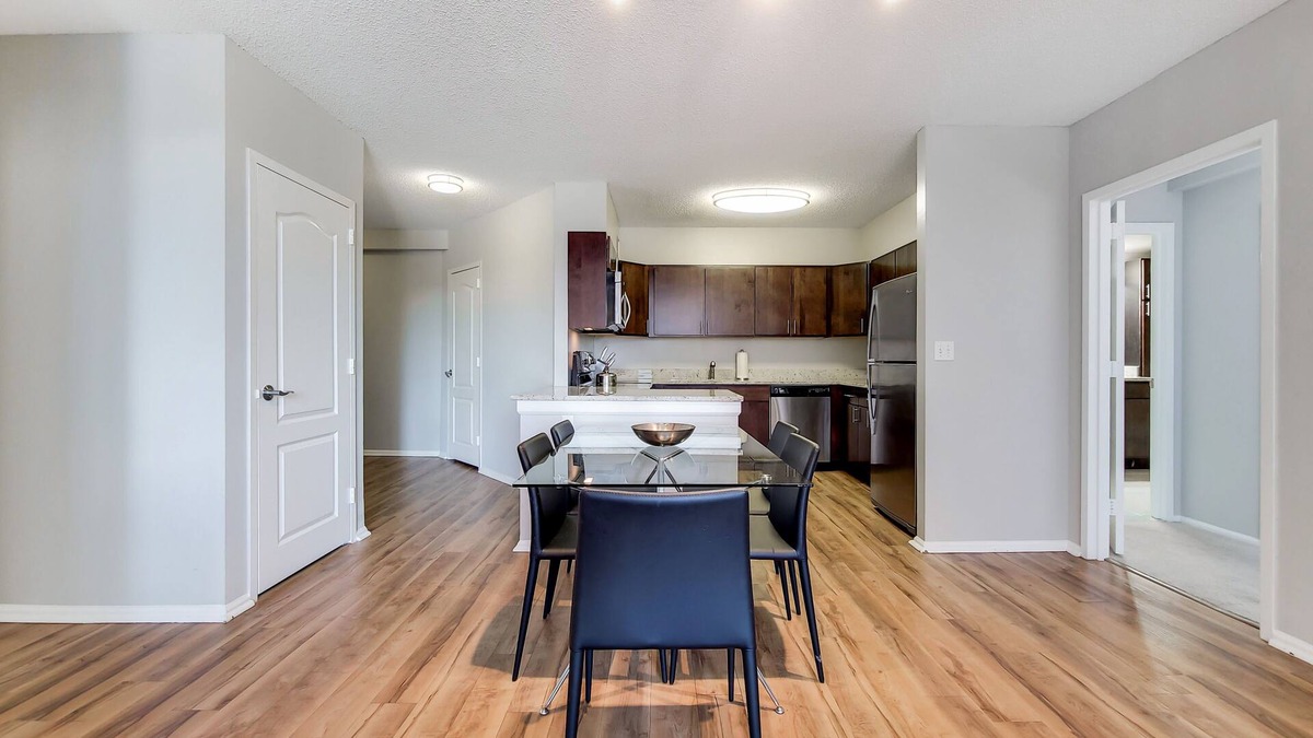 White Plains Apartment | 2 Bedroom in White Plains - 40-Min Train from NYC