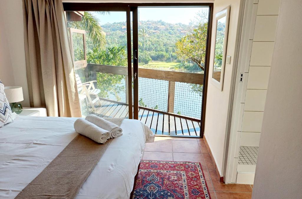 San Lameer Apartment | 2 Bedroom Lagoon Villa Sanlameer Estate, with water tank & UPS
