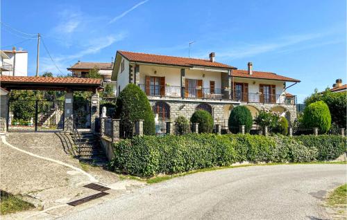 Maissana Apartment | 2 Bedroom Lovely Apartment In Cembrano