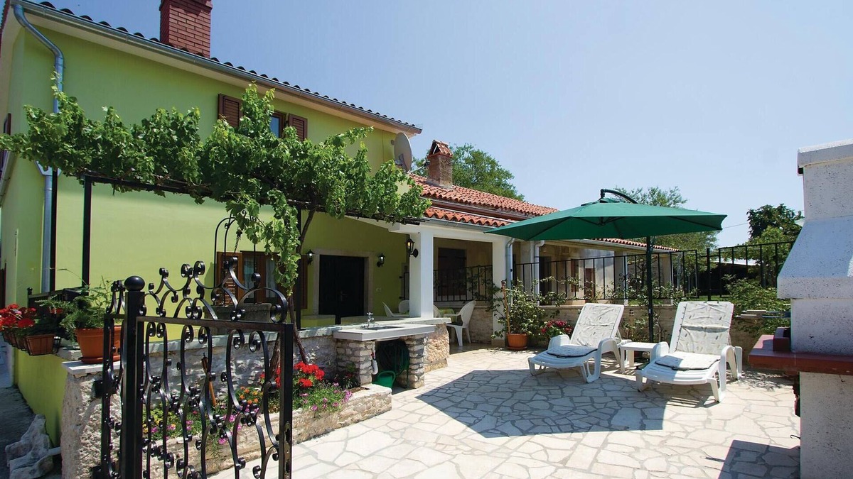Belavici House | 2 bedroom lovely home in Belavici
