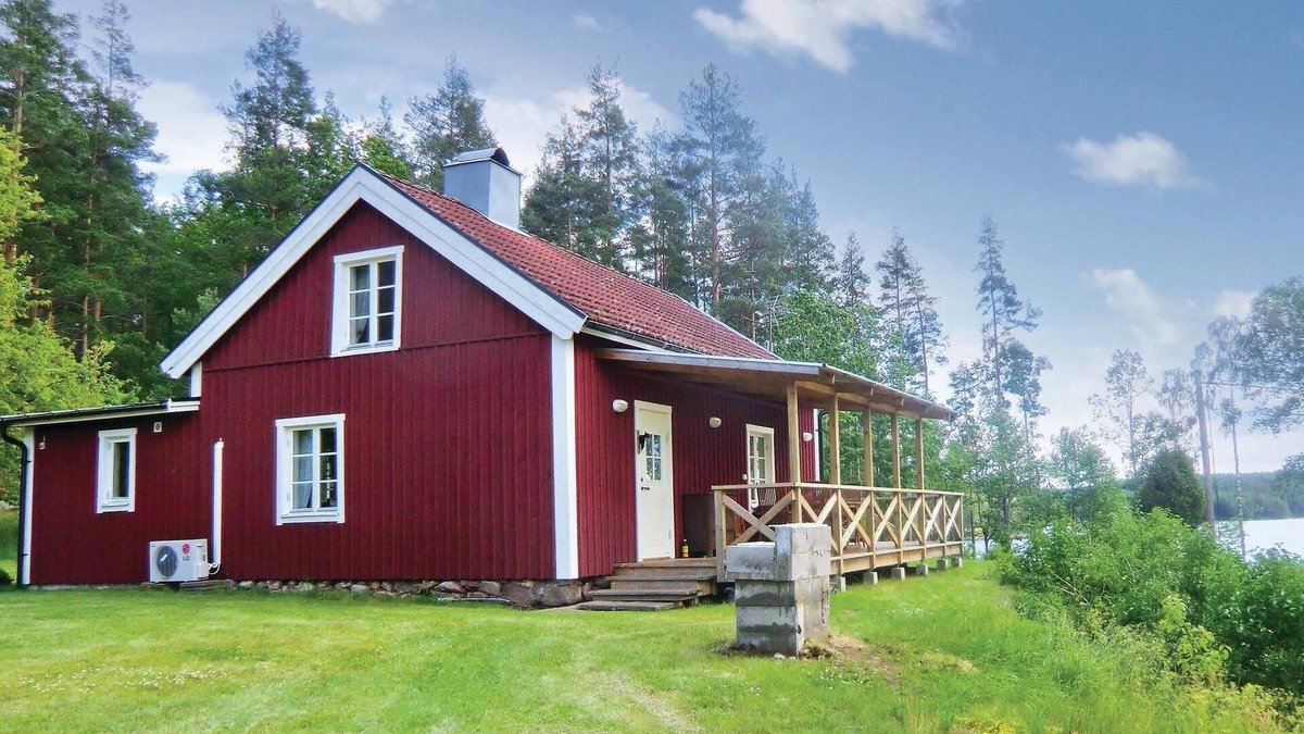 Hultsfred Municipality House | 2 bedroom lovely home in Målilla