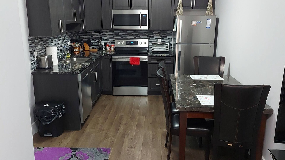 Timberlea House | 2-bedroom Luxury Private Legal Basement Suite with Private Entrance