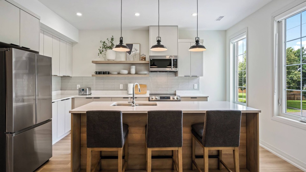 St. Davids Apartment | 2 Bedroom Modern Brand New Niagara Apartment up to 4 People
