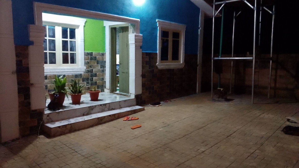 Ota House | 2 Bedroom Mini Flat Available For Short Lease. Alone In A Big Compound