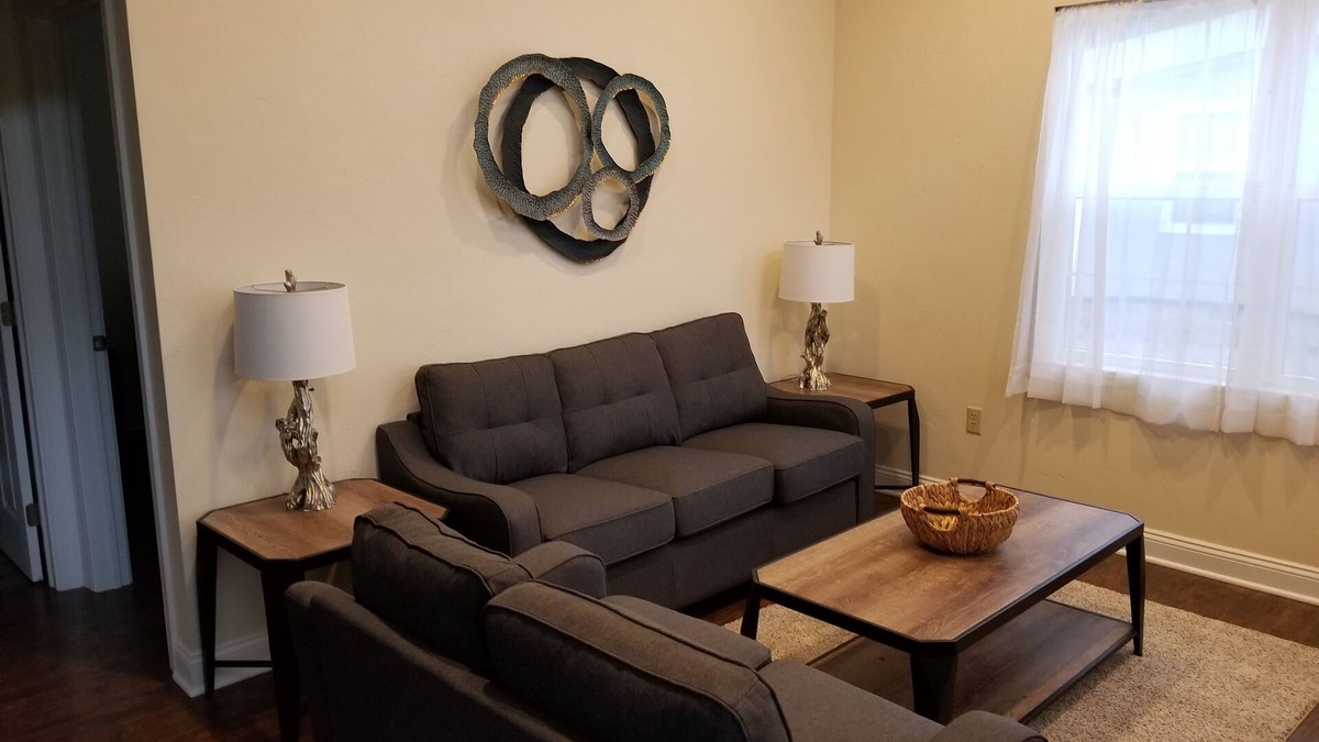 Ligonier Cottage | 2 bedroom modern cottage best location Ligonier pet friendly available