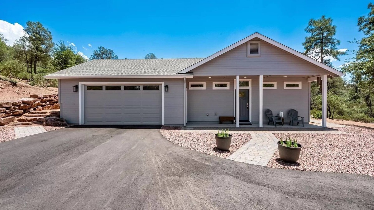 Payson House | 2 bedroom modern home in a private neighborhood10% weekly/15% monthly discount