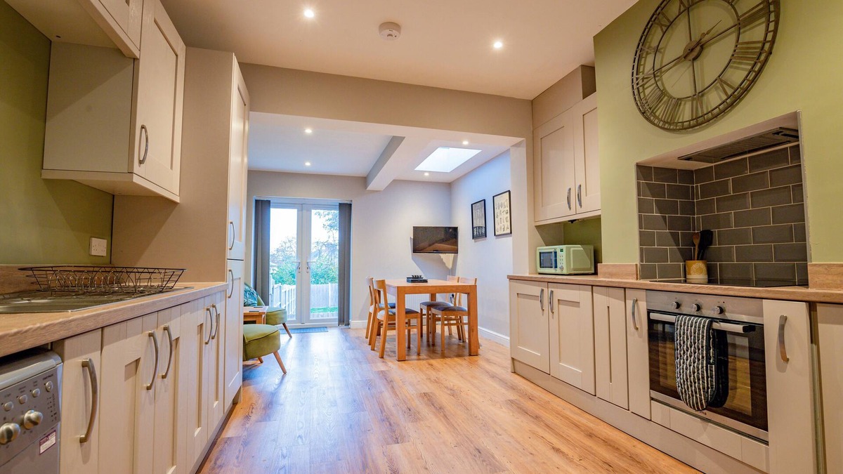 Pontrilas House | 2 Bedroom, Modern Worcester Home