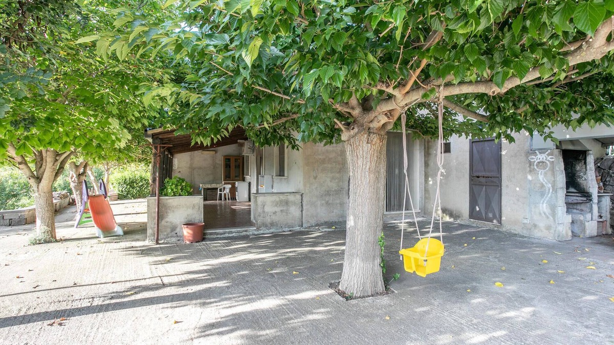 Monterosso Almo House | 2 bedroom nice home in Monterosso Almo