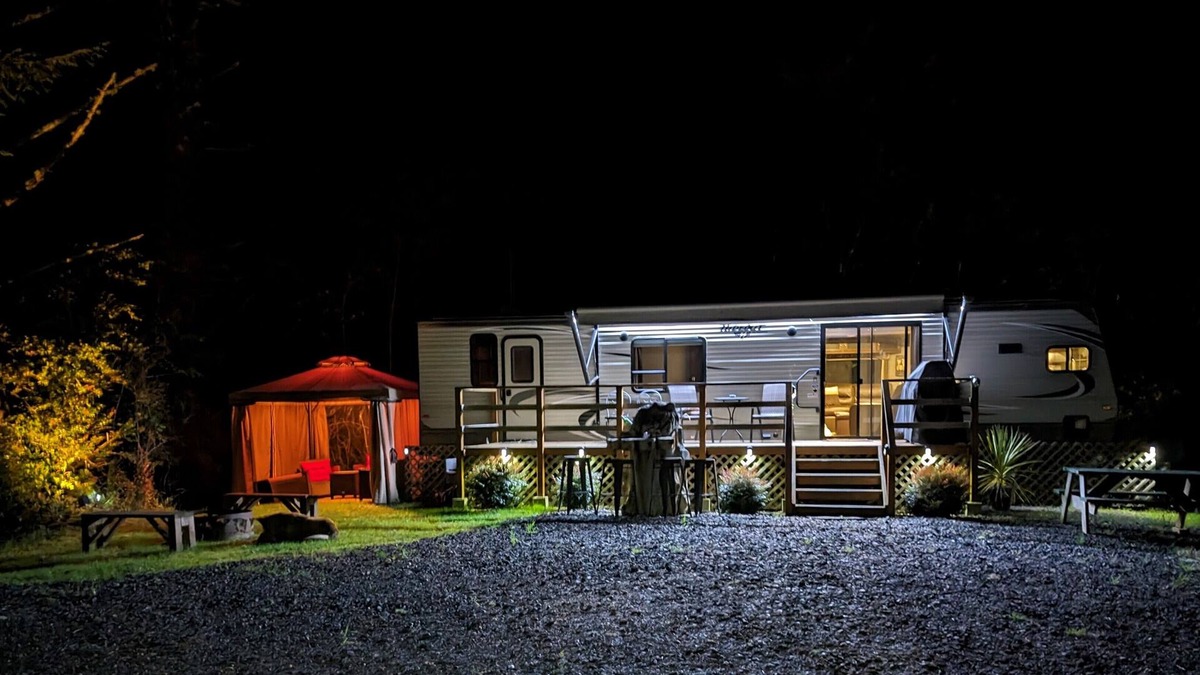 Reedsport House | 2-Bedroom Park Model Trailer 5 Minutes to Oregon Dunes National Recreation Area