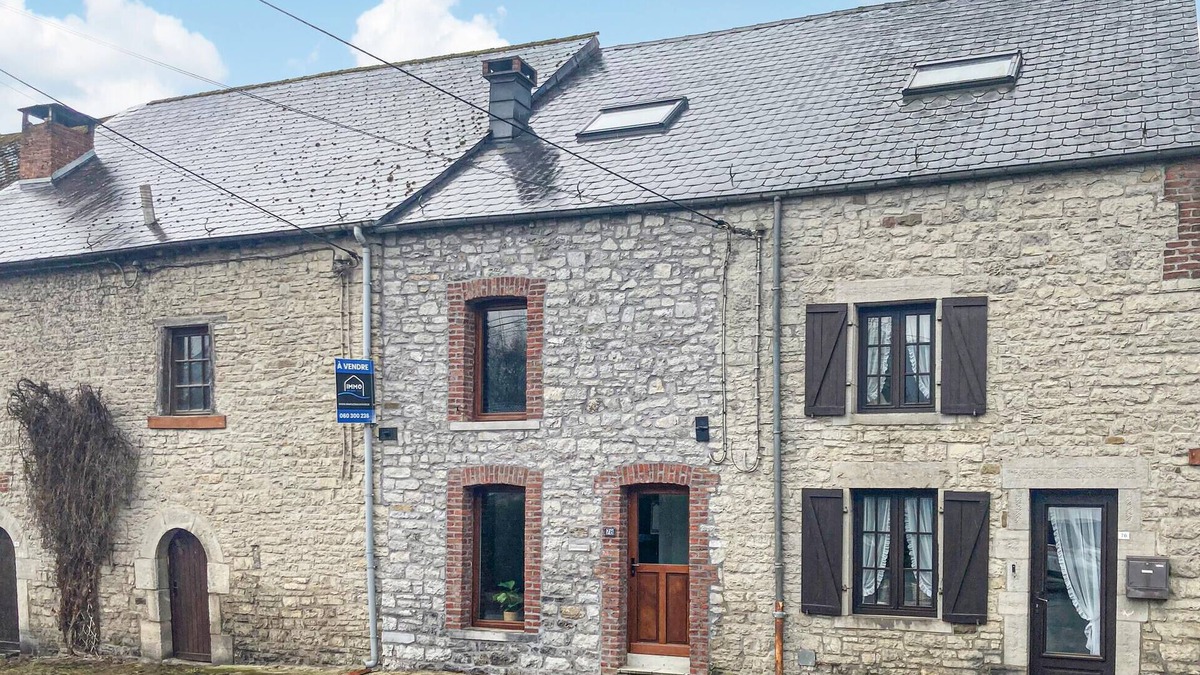 Treignes House | 2 bedroom pet friendly home in Treignes
