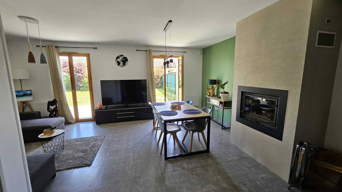 Villers-Cotterets House | 2 Bedroom Private vacation home