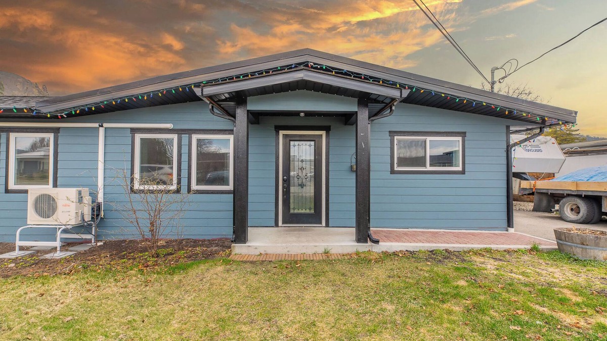 Okanagan-Similkameen House | 2 Bedroom Rancher