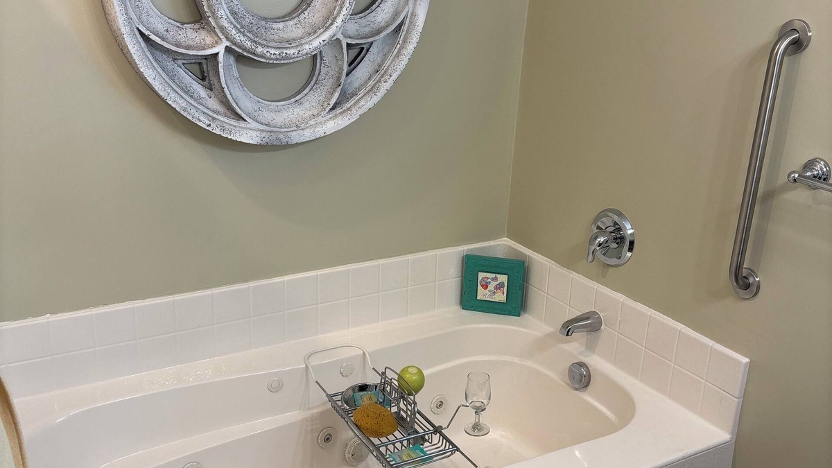 Lackey Resort | 2-bedroom resort in delightful Williamsburg with I/O Pools, AC, fitness room