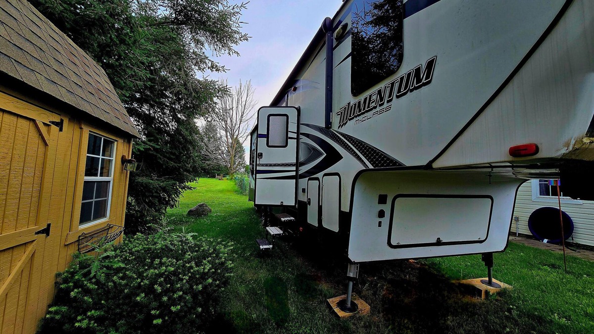Centre Hall House | 2-bedroom RV @ Centre Hall WiFi, quiet area, ten miles from PSU campus/stadium