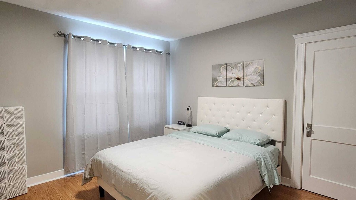 Everett House | 2 bedroom's 1 bathroom n10 min-Airport/Downtown Boston n7 min-Encore Casino