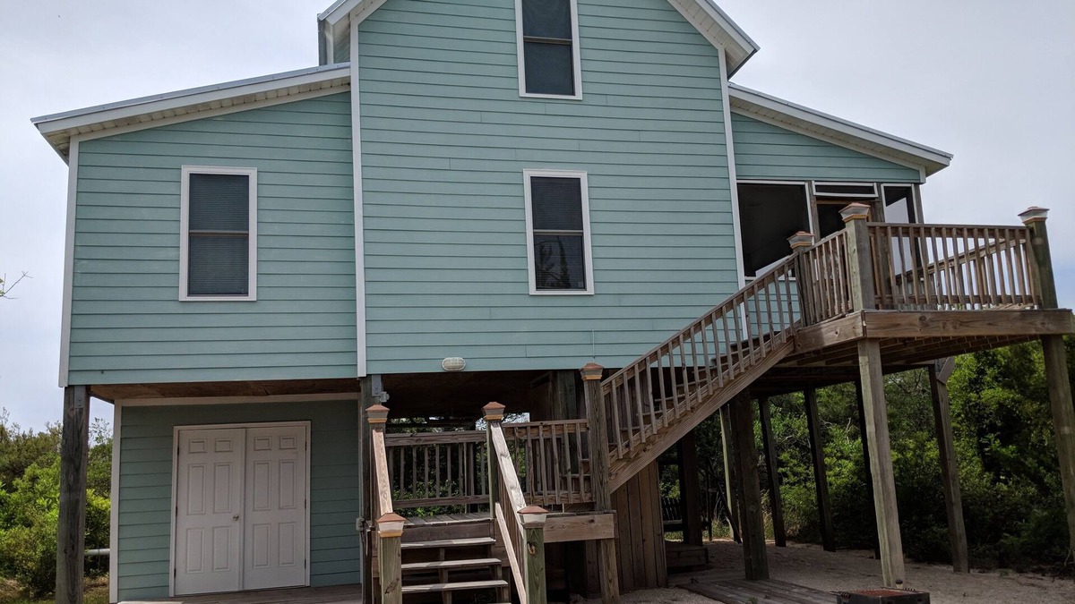 Cedar Island House | 2 Bedroom, second row beach cottage .