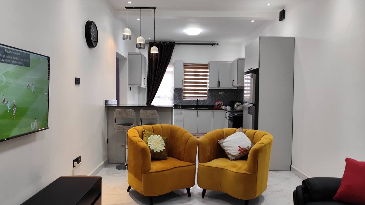 Entebbe Apartment | 2 Bedroom, Soothing apartment with WiFi in Nkumba, Entebbe, with Lake view