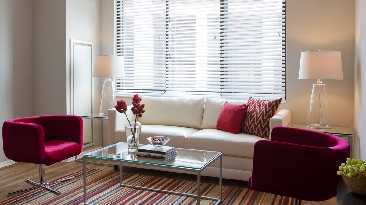 White Plains Apartment | 2 Bedroom Steps from Metro-North to NYC