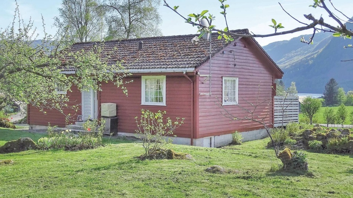 Lund House | 2 bedroom stunning home in Hovsherad