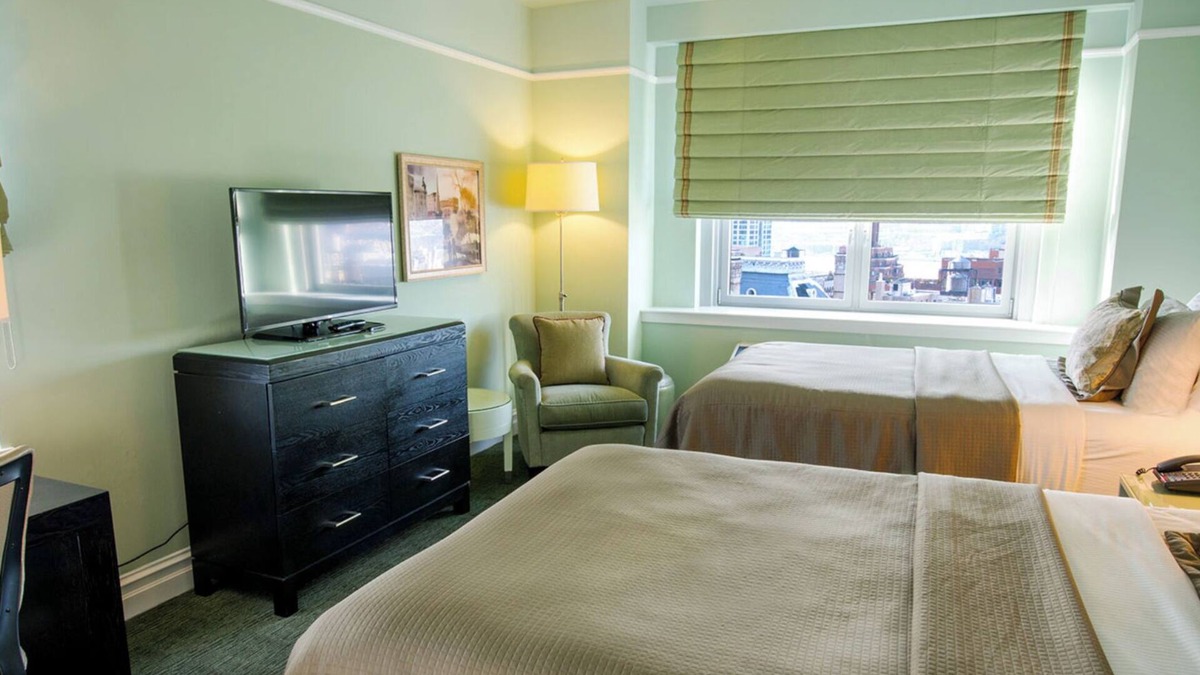 Central Park West Hotel | 2-Bedroom Suite at a 4⭐️ Hotel