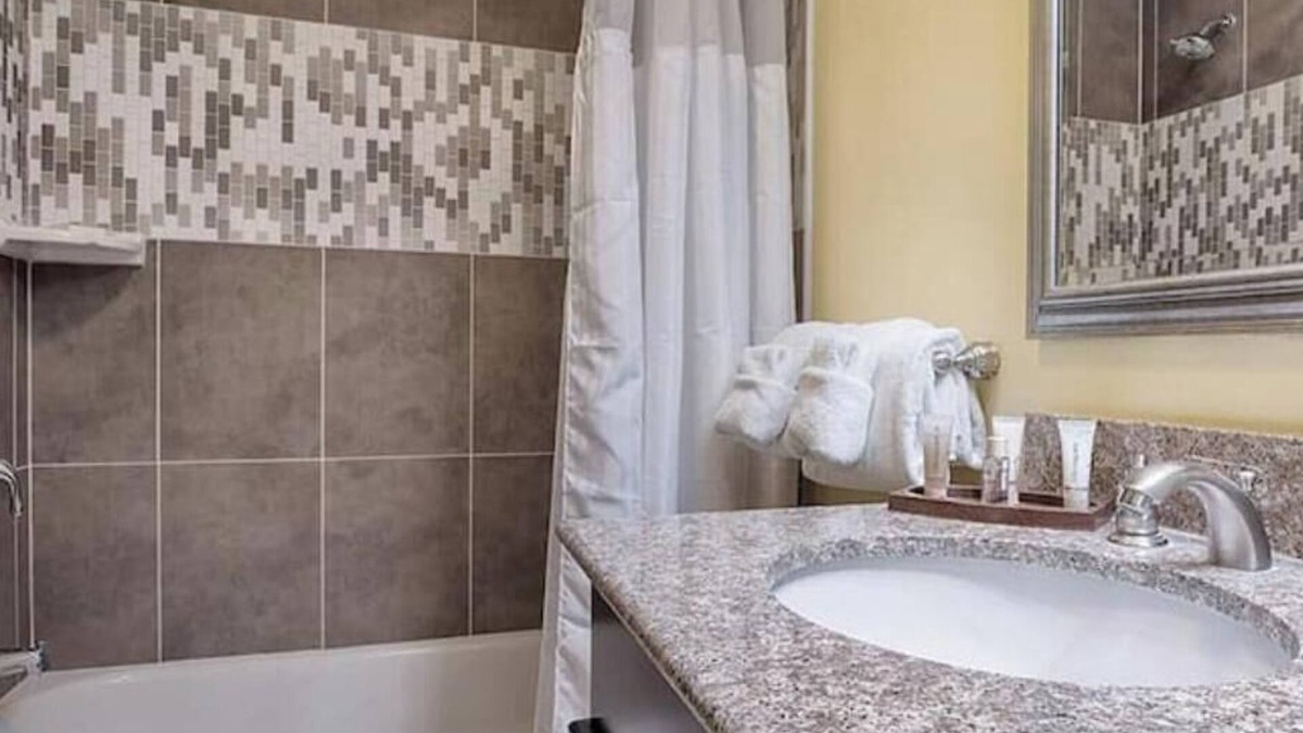 Williamsburg Apartment | 2-bedroom suite in Williamsburg, VA