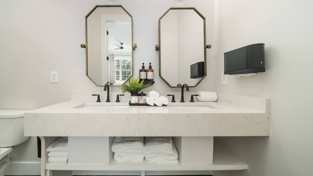 Helena Condo | 2 Bedroom Suite + Loft, Second Floor