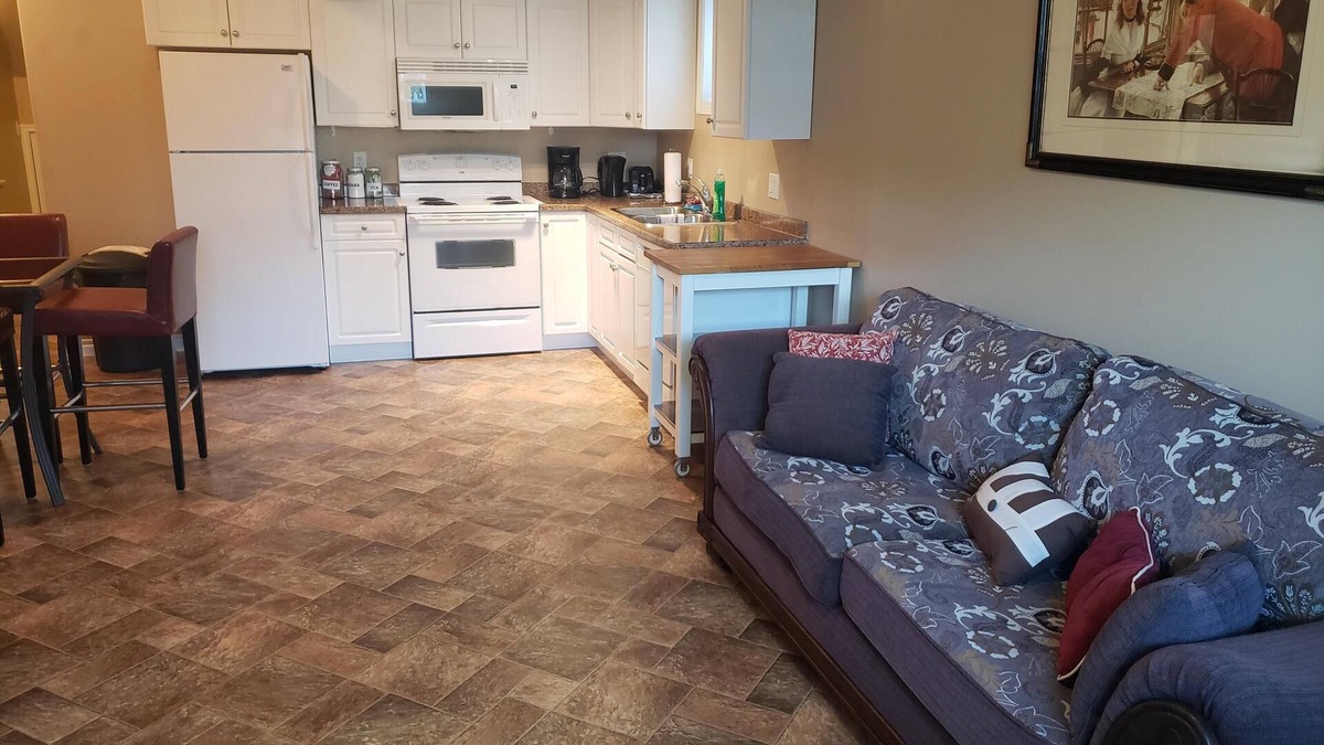 Timberlea Apartment | 2 Bedroom Suite with BBQ ready on the Go!