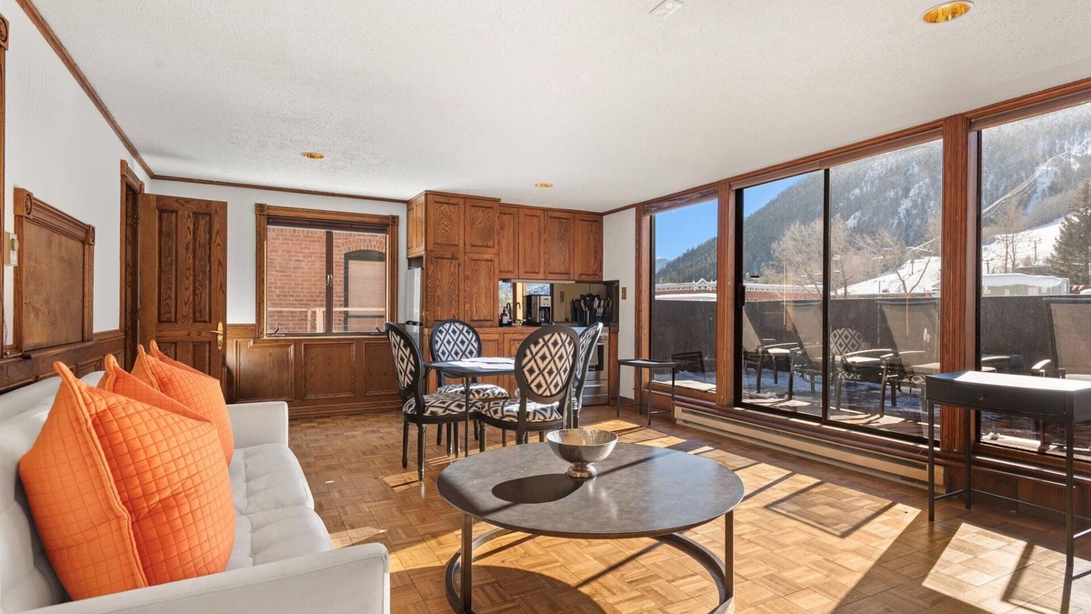 Downtown Condo | 2-Bedroom Top Floor View Condo in Downtown Aspen