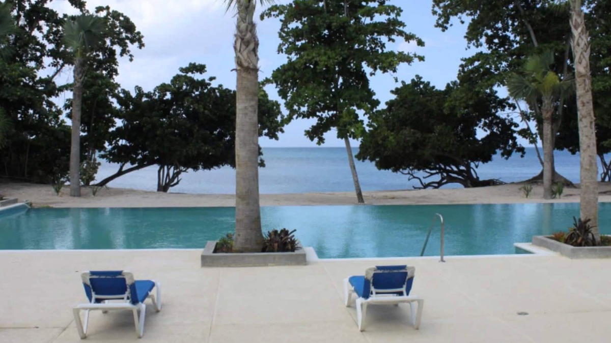 Orange Bay House | 2 Bedroom, Townhouse In Gated Community With Private Beach And Infinity Pool
