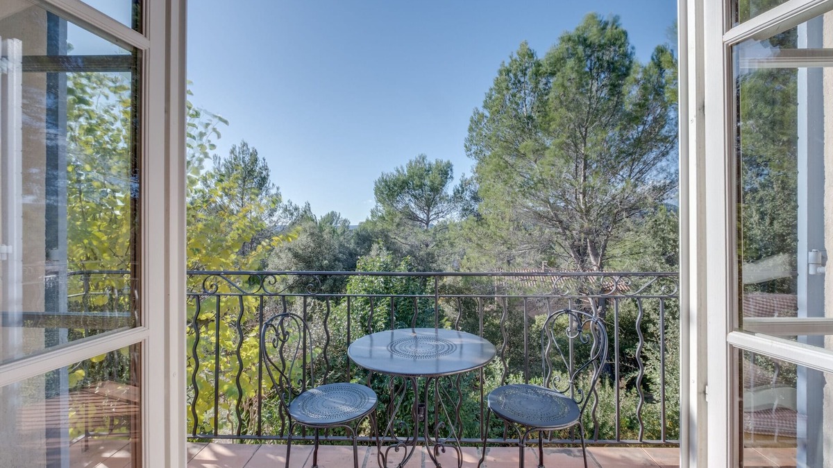 La Motte House | 2 BEDROOM TOWNHOUSE WITH GARDEN (N°320)
