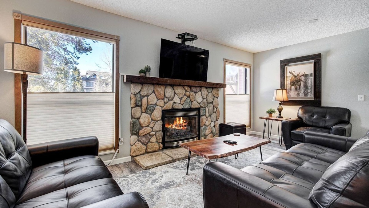 Warrior's Mark Condo | 2 Bedroom updated Base 9 condo, walk to town and peak 9!
