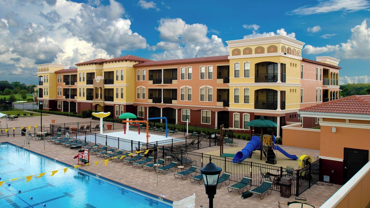 Carrollwood Condo | 2 bedroom upscale condo at private golf course and country club location!