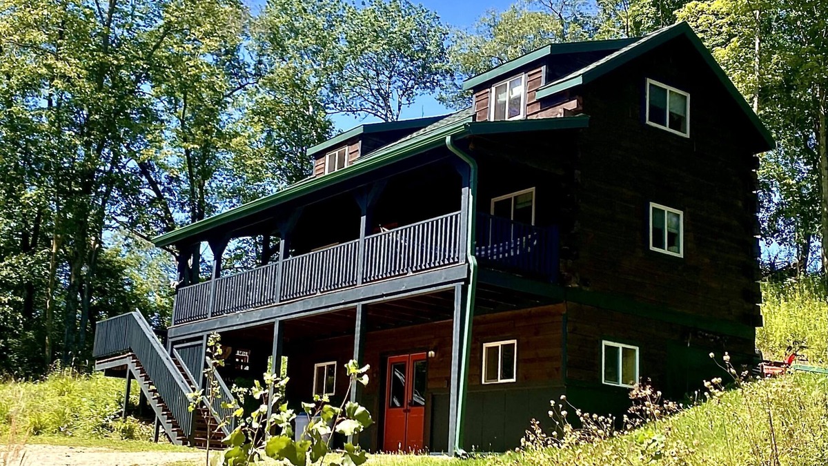 Viroqua House | 2-bedroom vacation home just 10 minutes from Viroqua's charming downtown