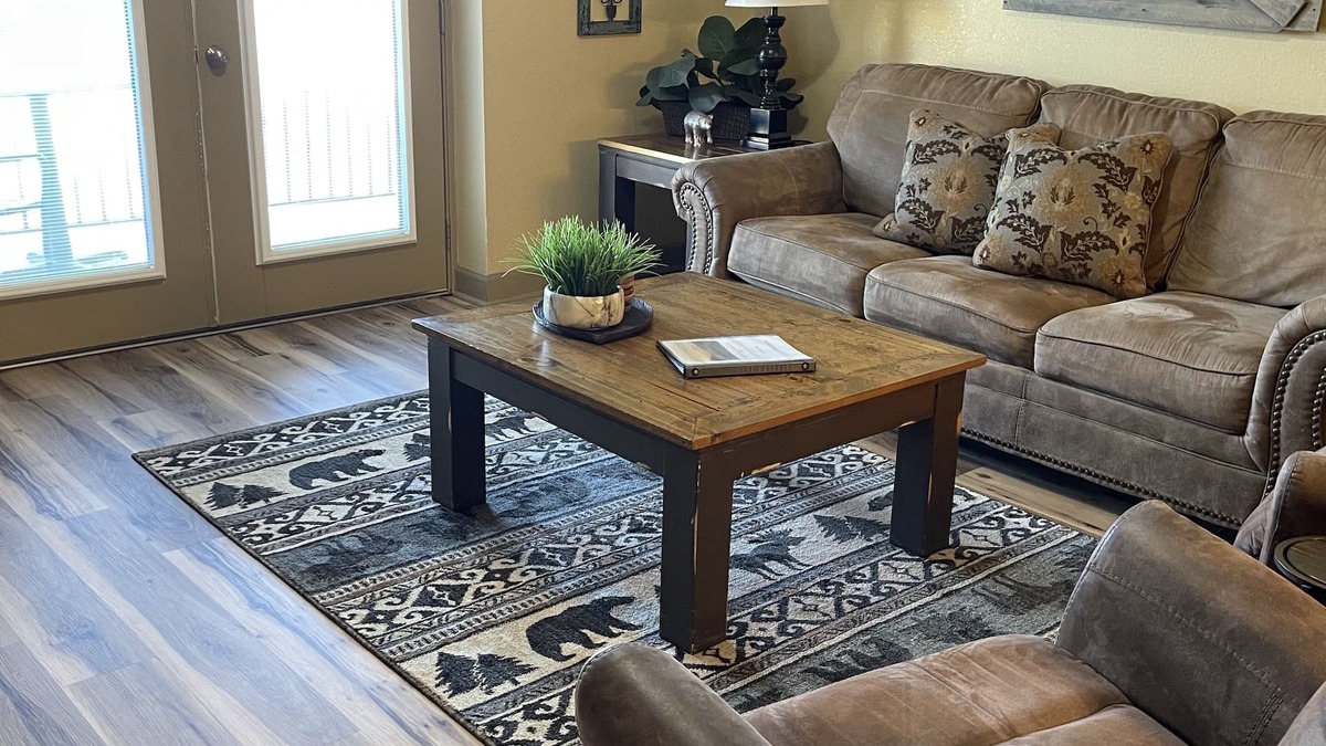 Pigeon Forge Condo | 2 Bedroom with Mountain views on the Parkway in downtown Pigeon Forge!