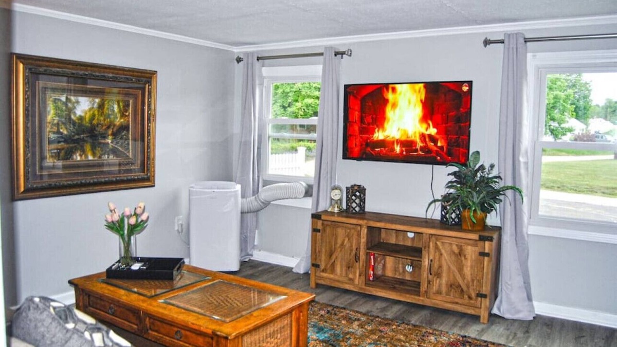 Nashua House | 2 bedroom with queen sofa sleeper