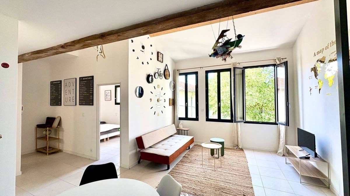 Cadereau Apartment | 2 bedrooms - 6 guests - A/C and comfort