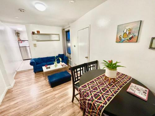 Hunters Point Apartment | 2 Bedrooms Flat 5 minutes from TIMES SQUARE