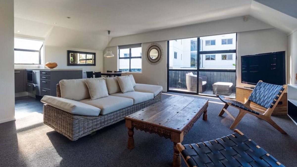 Kohimarama Apartment | 2-bedrooms in Kohi by the beach